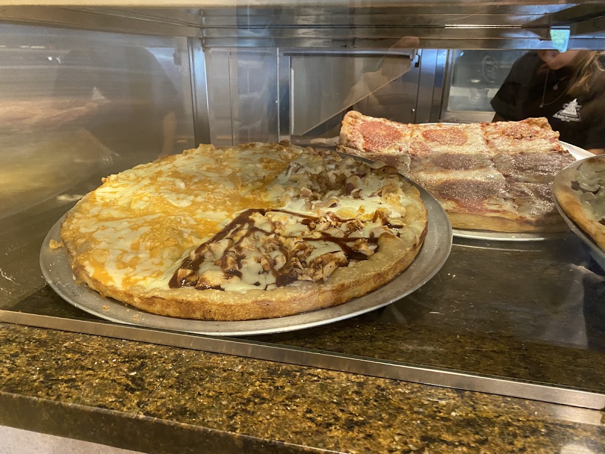 Upper Crust Pizza & Italian Restaurant-5